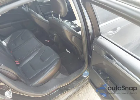 2014 Ford Fusion Hybrid Titanium z USA, uszkodzony, nr VIN 3FA6P0RU1ER289561